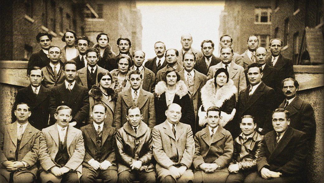 Large group shot in black and white of the Jewish immigrants who created the coops